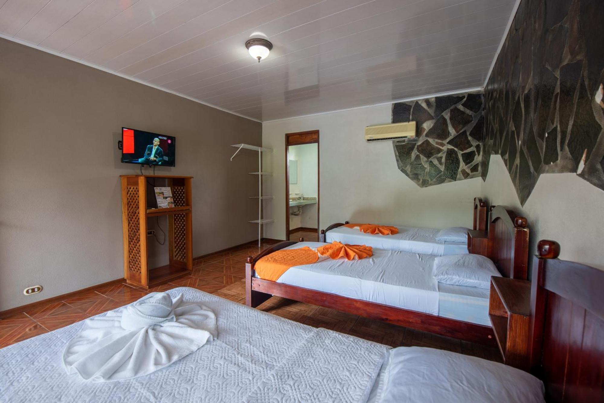 Hotel & Hot Springs Sueno Dorado La Fortuna Екстериор снимка